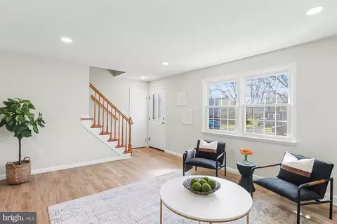 Living - 233 Cardinal Rd, Lititz, PA 17543 photo 2 of 2