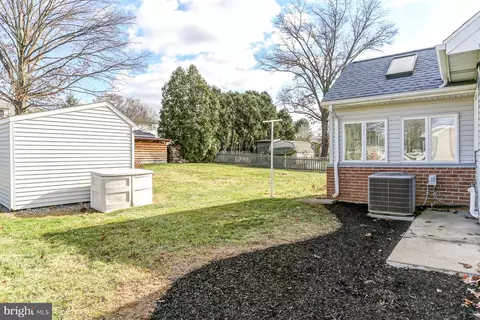 Exterior - 233 Cardinal Rd, Lititz, PA 17543 photo 4 of 7