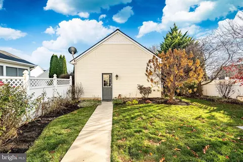 Exterior - 1016 Sloan St, Lititz, PA 17543 photo 9 of 10