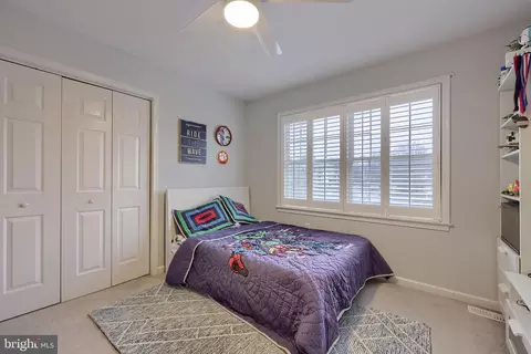Bedroom - 307 Bowyer Ln, Lititz, PA 17543 photo 4 of 6