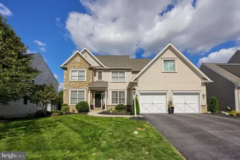 Exterior - 307 Bowyer Ln, Lititz, PA 17543 photo 4 of 6
