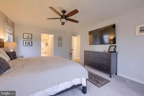 Bedroom - 307 Bowyer Ln, Lititz, PA 17543 photo 6 of 6