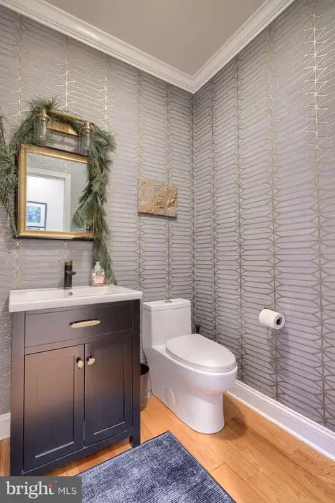 Bath - 307 Bowyer Ln, Lititz, PA 17543 photo 1 of 8