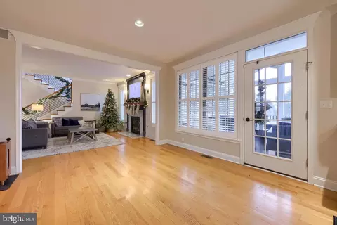 Living - 307 Bowyer Ln, Lititz, PA 17543 photo 1 of 1