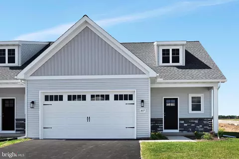 307 Ridgefield Dr, Elizabethtown, PA 17022
