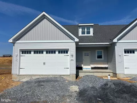 309 Ridgefield Dr, Elizabethtown, PA 17022