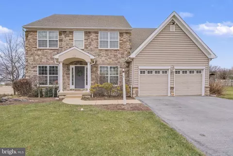 6 Miriam Ct, Strasburg, PA 17579