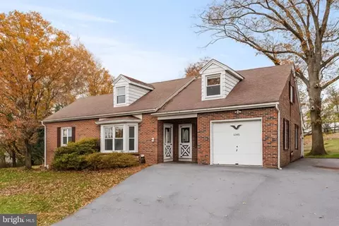 1245 W Swartzville Rd, Reinholds, PA 17569