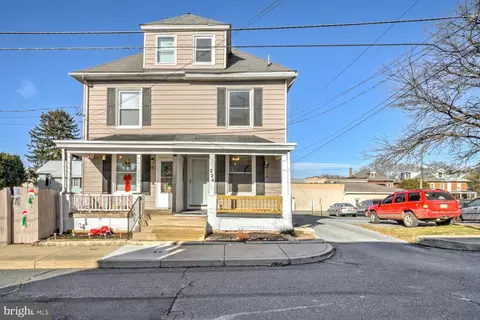224 Cherry St, Ephrata, PA 17522