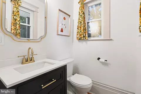Bath - 24 E Orange St, Lititz, PA 17543 photo 1 of 4