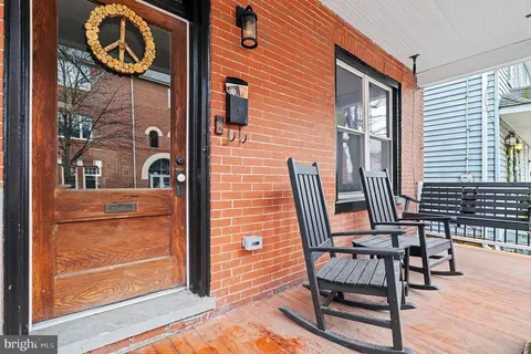 Exterior - 24 E Orange St, Lititz, PA 17543 photo 2 of 7