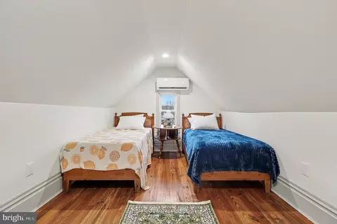 Bedroom - 24 E Orange St, Lititz, PA 17543 photo 7 of 7