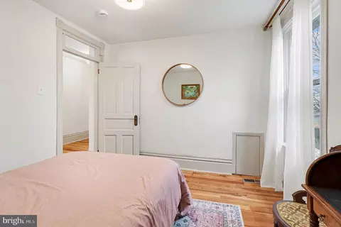 Bedroom - 24 E Orange St, Lititz, PA 17543 photo 3 of 7