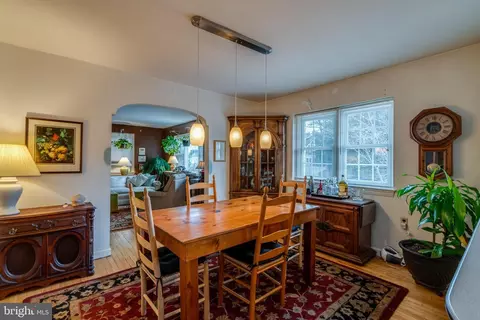 Dining - 141 E Lincoln Ave, Lititz, PA 17543 photo 3 of 3
