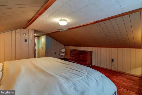 Bedroom - 141 E Lincoln Ave, Lititz, PA 17543 photo 4 of 4