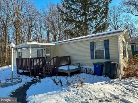 760 Azalea Ln, Gap, PA 17527 photo 3