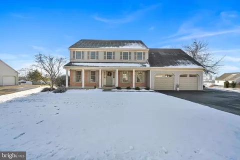 57 Brookfield Dr, Elizabethtown, PA 17022