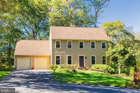 816 Tarpley Dr, Lancaster, PA 17601