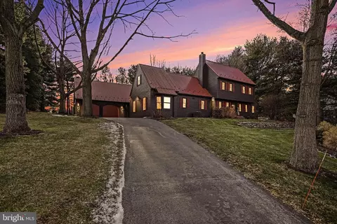 27 Ridge Rd, Lititz, PA 17543