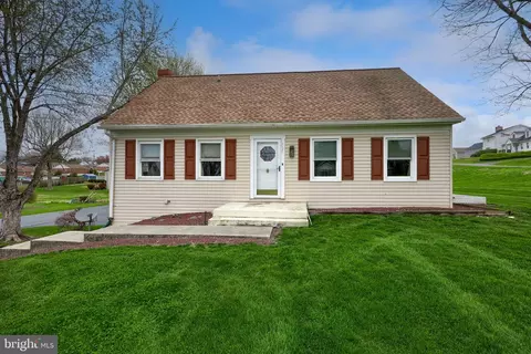 315 Lampeter Rd, Lancaster, PA 17602