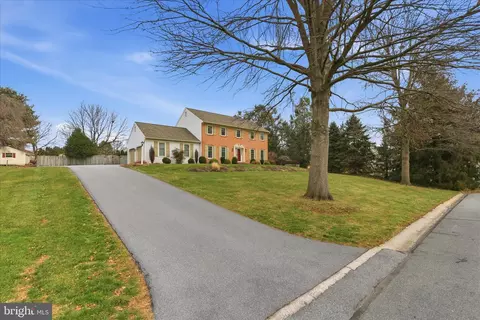 546 Hi View Dr, Lititz, PA 17543 photo 4