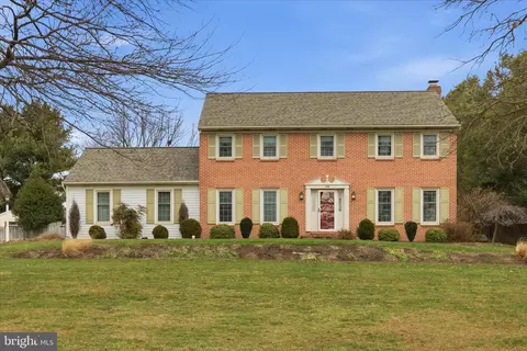 546 Hi View Dr, Lititz, PA 17543