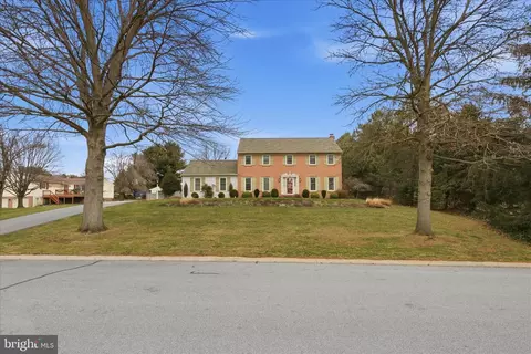 546 Hi View Dr, Lititz, PA 17543 photo 3