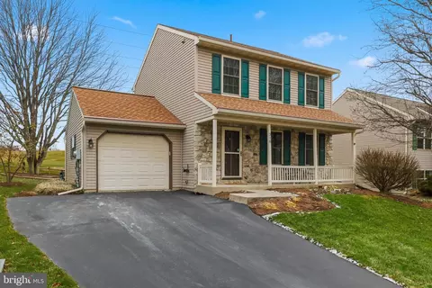 318 Amanda Ct, Marietta, PA 17547