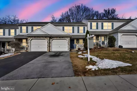 Exterior - 24 Heron Rd, Lititz, PA 17543 photo 2 of 10