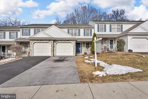 Exterior - 24 Heron Rd, Lititz, PA 17543 photo 3 of 10