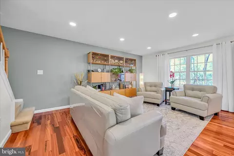 Living - 24 Heron Rd, Lititz, PA 17543 photo 1 of 1