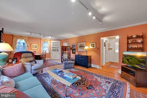 Living - 411 Woodcrest Ave, Lititz, PA 17543 photo 2 of 2