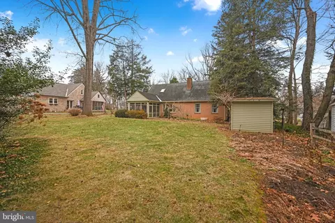 Exterior - 411 Woodcrest Ave, Lititz, PA 17543 photo 8 of 12
