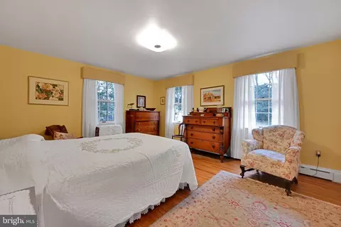 Bedroom - 411 Woodcrest Ave, Lititz, PA 17543 photo 3 of 6