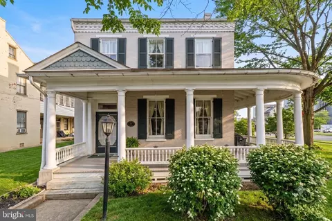 13 W Main St, Mount Joy, PA 17552