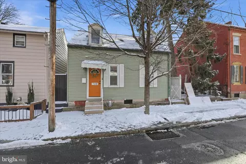 730 High St, Lancaster, PA 17603