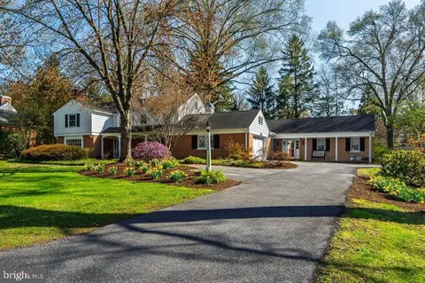 1428 Center Rd, Lancaster, PA 17603