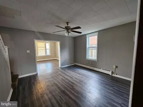 Living - 69 N Water St, Lititz, PA 17543 photo 2 of 4