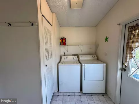 815 Circle Dr, Gap, PA 17527 photo 13