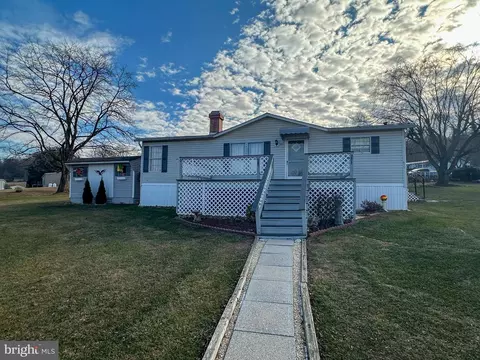 815 Circle Dr, Gap, PA 17527