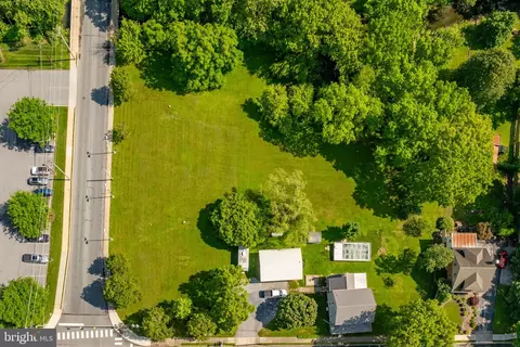 601 E Main St, Lititz, PA 17543