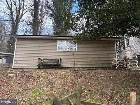 511 Edgewood Ln, Peach Bottom, PA 17563