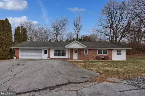 532 Pointview Ave, Ephrata, PA 17522