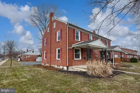 306 N 5th St, Denver, PA 17517