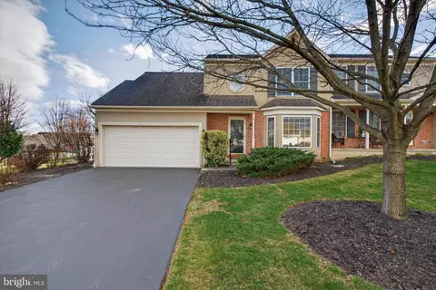 3435 Green Leaf Dr, Mount Joy, PA 17552