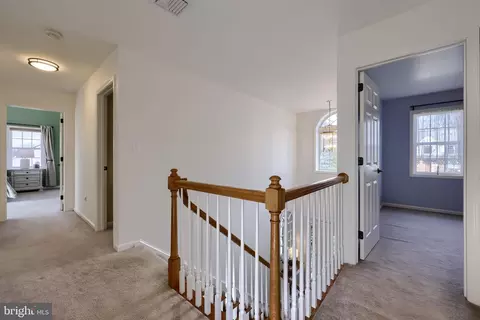 Entry Way - 22 Royal Dr, Lititz, PA 17543 photo 3 of 3