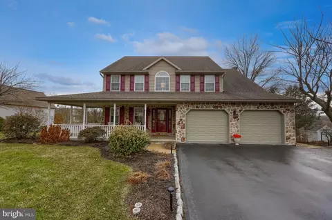 22 Royal Dr, Lititz, PA 17543