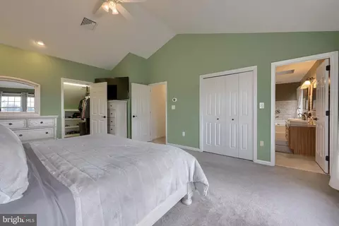 Bedroom - 22 Royal Dr, Lititz, PA 17543 photo 3 of 5