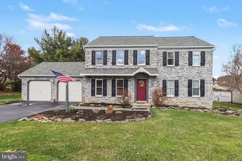 1014 Shadowstone Dr, Lancaster, PA 17603