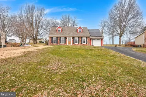 121 Pleasant View Dr, Lititz, PA 17543 photo 5